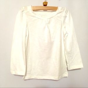 White long v neck T-shirt